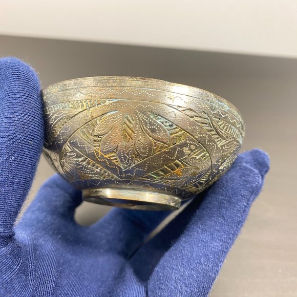 Antique Brass Round Bowl, Handcrafted Small Vessel, Vintage Solid Metal Dish, De - Picture 6 of 10